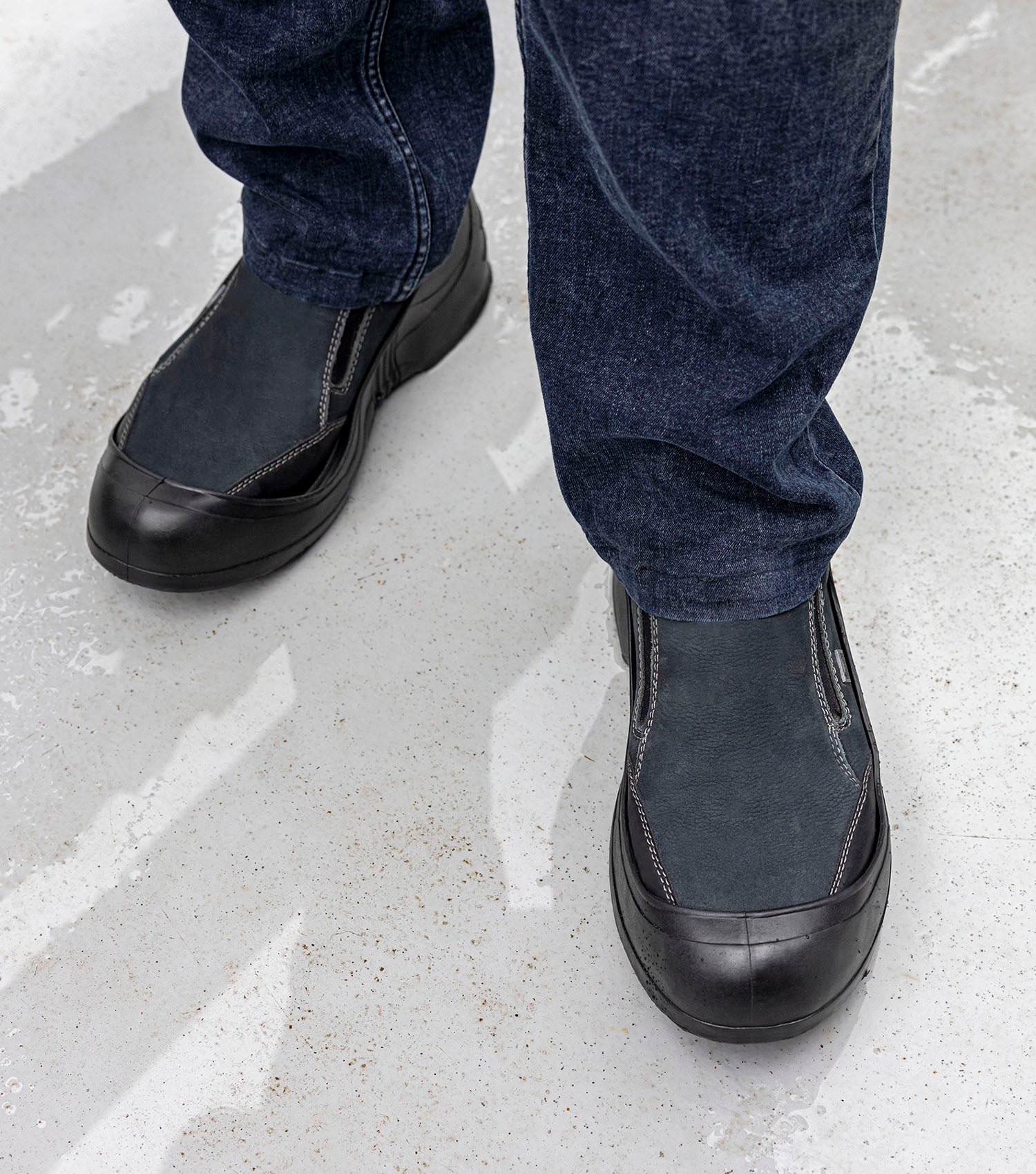 OSH006, Slip-Resistant PVC Overshoes (Black)