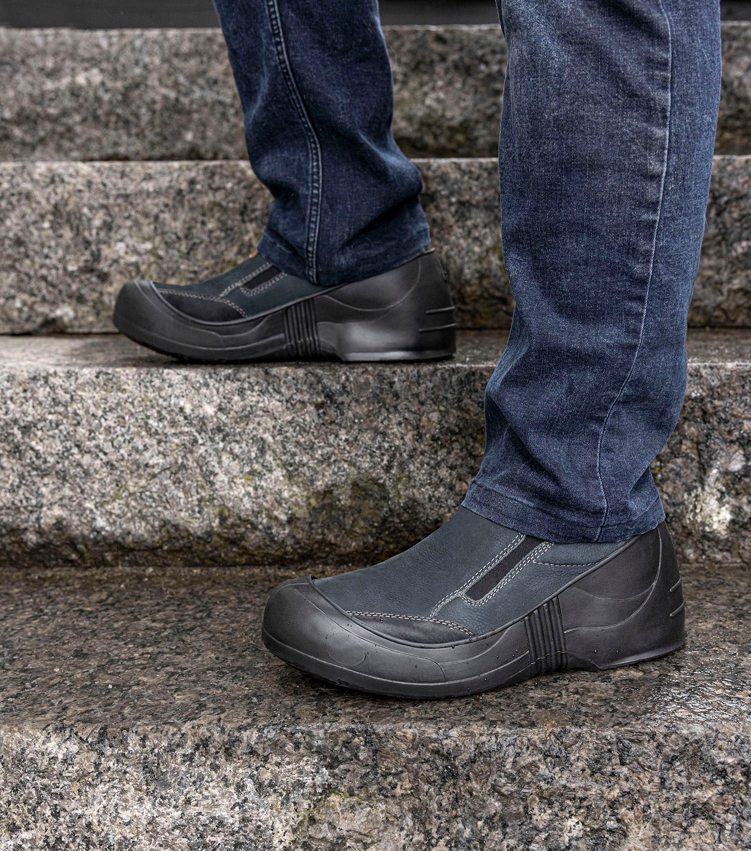 OSH006, Slip-Resistant PVC Overshoes (Black)